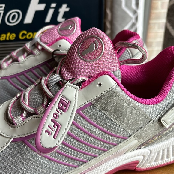 ORTHOFEET VERVE athletic tie-less athletic shoe size 11.5 xwide. New no inserts - Picture 4 of 8